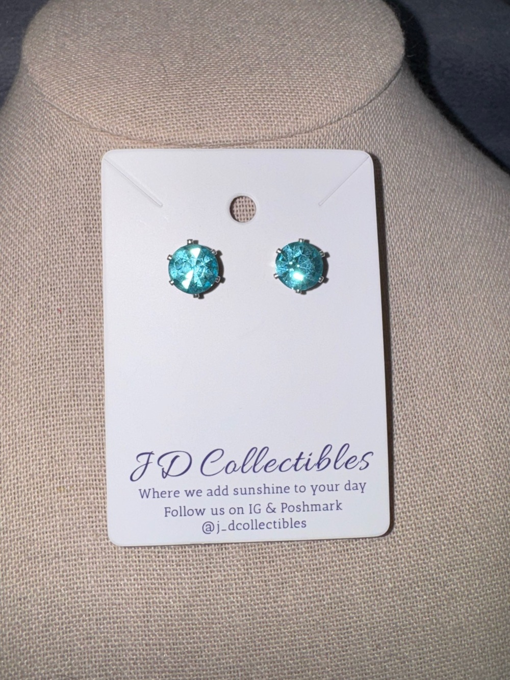 Swarovski Crystal Elements Aquamarine Solitaire Round Stud Six Silver Prong